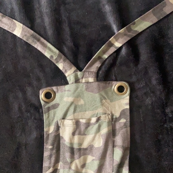 Overalls - Picture 6 of 8